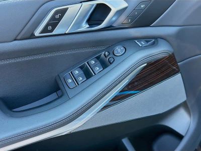 2026 BMW X5 — photo 22 view