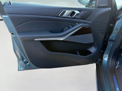 2026 BMW X5 — photo 21 view
