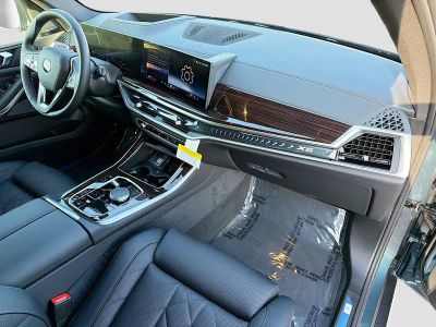 2026 BMW X5 — photo 13 view