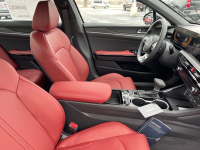 2026 Kia K5 — photo 15 view