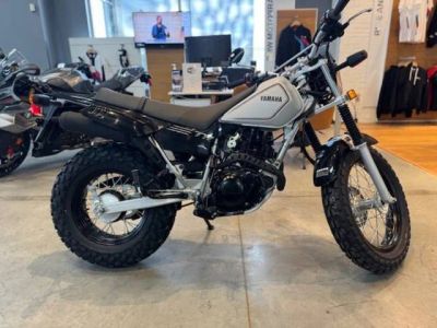 2026 Yamaha TW200 — front three-quarter view