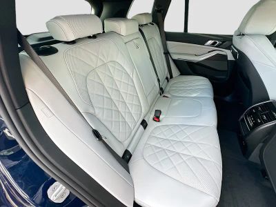 2026 BMW X5 — photo 22 view