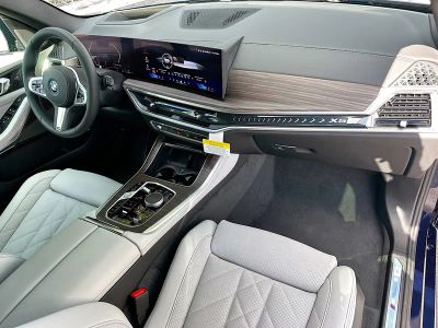2026 BMW X5 — photo 24 view