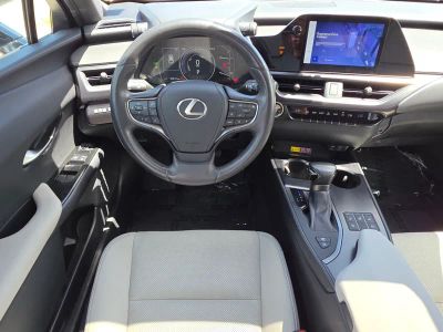 2023 Lexus UX — photo 21 view