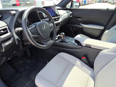 2023 Lexus UX — photo 24 view