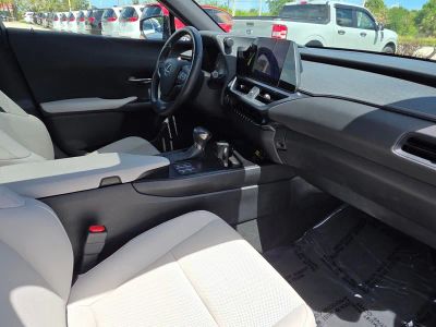 2023 Lexus UX — photo 9 view
