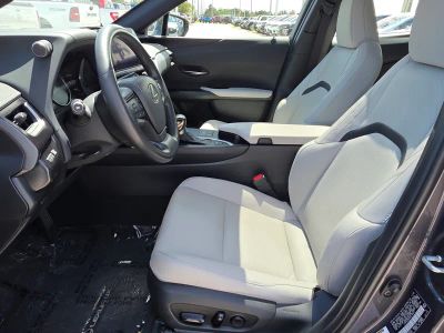 2023 Lexus UX — photo 23 view