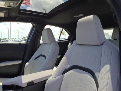 2023 Lexus UX — photo 22 view