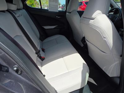 2023 Lexus UX — photo 13 view