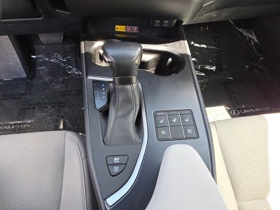 2023 Lexus UX — photo 26 view