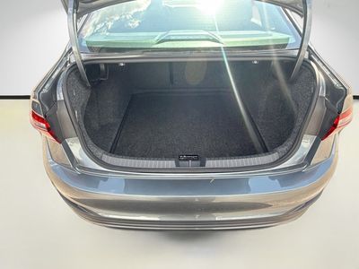 2023 Volkswagen Jetta - Photo 12