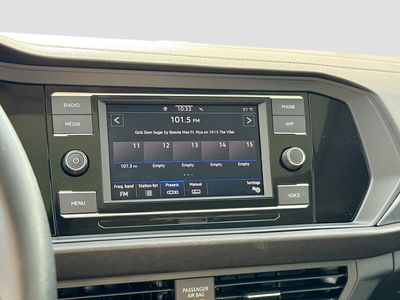 2023 Volkswagen Jetta - Photo 28
