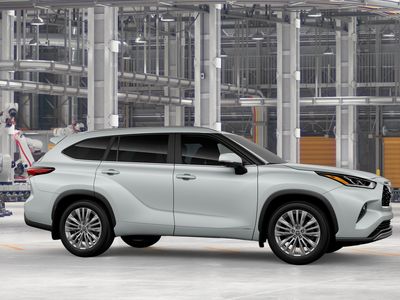 2026 Toyota Highlander Hybrid - Photo 13