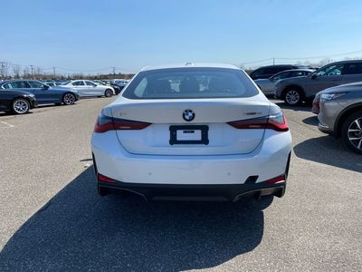 2026 BMW i4 - Photo 3
