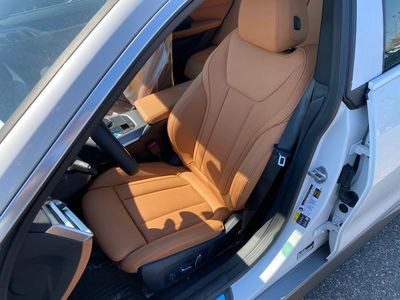 2026 BMW i4 - Photo 11