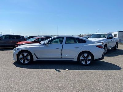 2026 BMW i4 - Photo 4