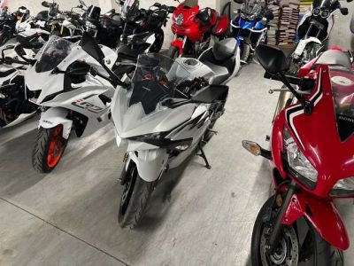 2025 Kawasaki Ex500 — front three-quarter view
