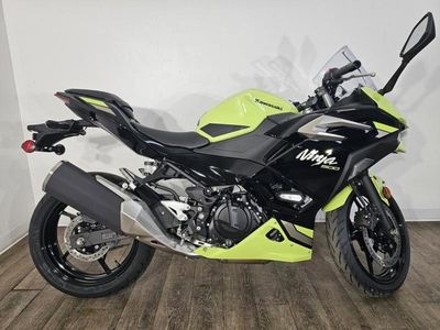 2026 Kawasaki Ninja 500 ABS Metallic Yellowish Green/Ebony - Photo 1