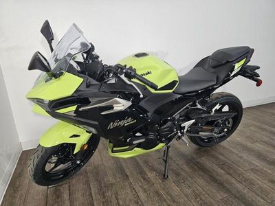 2026 Kawasaki Ninja 500 ABS Metallic Yellowish Green/Ebony - Photo 5