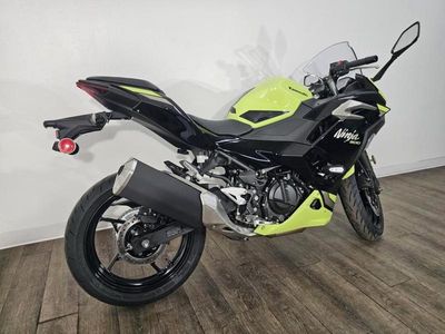 2026 Kawasaki Ninja 500 ABS Metallic Yellowish Green/Ebony - Photo 9