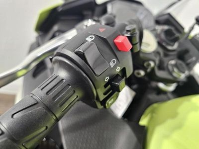 2026 Kawasaki Ninja 500 ABS Metallic Yellowish Green/Ebony - Photo 11