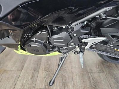 2026 Kawasaki Ninja 500 ABS Metallic Yellowish Green/Ebony - Photo 16