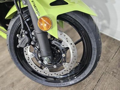 2026 Kawasaki Ninja 500 ABS Metallic Yellowish Green/Ebony - Photo 19