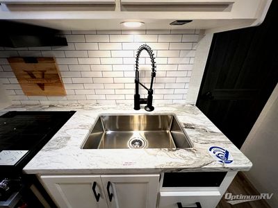 2026 Venture RV SportTrek - Photo 15