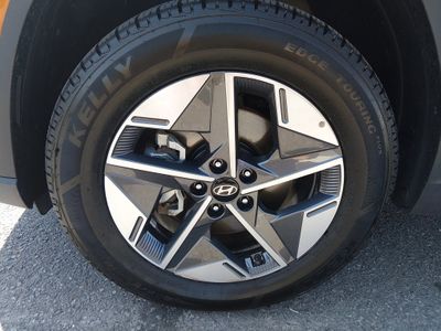 2025 Hyundai Tucson — photo 10 view
