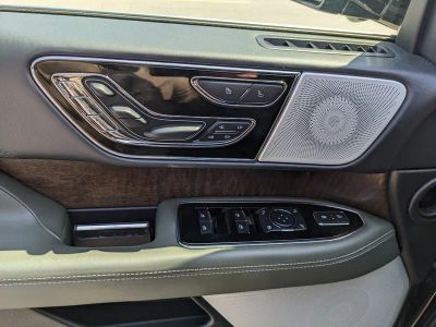 2024 Lincoln Navigator — photo 18 view