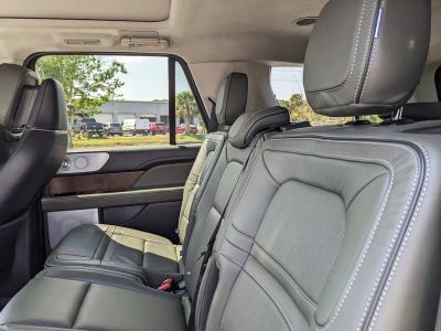 2024 Lincoln Navigator — photo 16 view