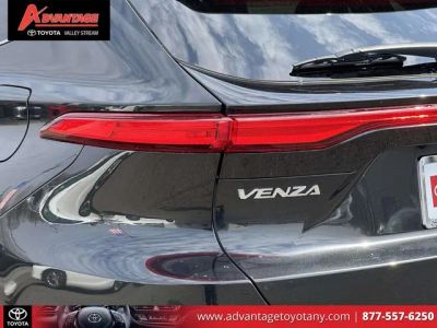 2023 Toyota Venza - Photo 12