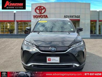 2023 Toyota Venza - Photo 2
