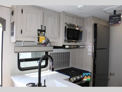 2026 Coachmen RV Catalina Legacy Edition - Photo 9
