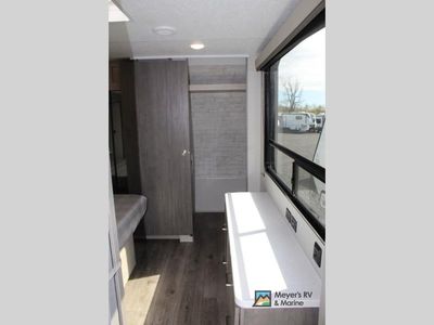 2026 Coachmen RV Catalina Legacy Edition - Photo 35