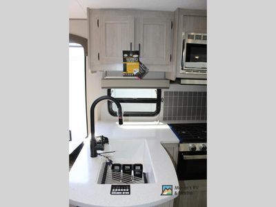 2026 Coachmen RV Catalina Legacy Edition - Photo 12