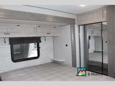 2026 Coachmen RV Catalina Legacy Edition - Photo 36