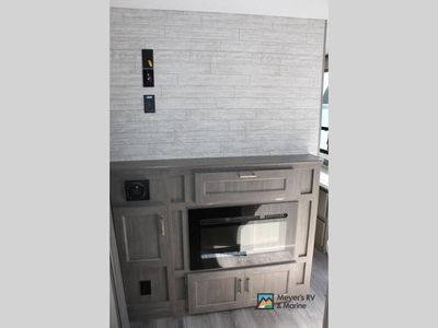 2026 Coachmen RV Catalina Legacy Edition - Photo 24