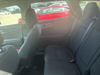 2023 Kia Sportage — photo 10 view