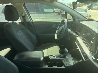 2023 Kia Sportage — photo 11 view