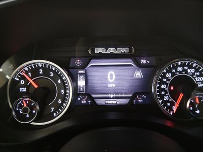 2025 Ram 1500 — photo 11 view