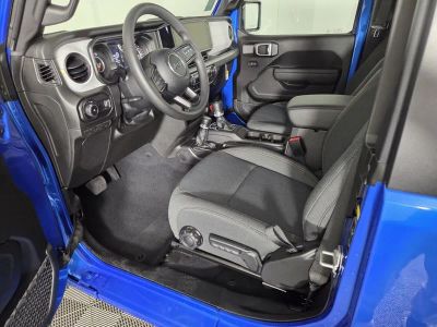 2026 Jeep Wrangler — photo 10 view