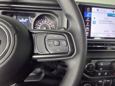 2026 Jeep Wrangler — photo 19 view