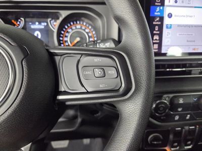 2026 Jeep Wrangler — photo 14 view