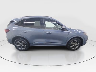 2024 Ford Escape — photo 8 view