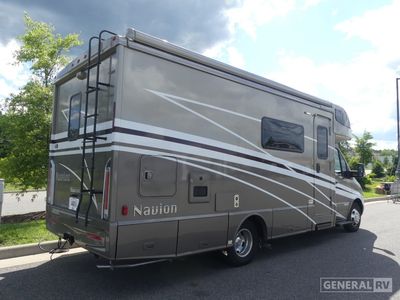 2025 Winnebago Navion - Photo 3