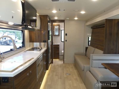 2025 Winnebago Navion - Photo 6