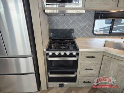 2020 Wildwood Heritage Glen 356QB - Photo 12