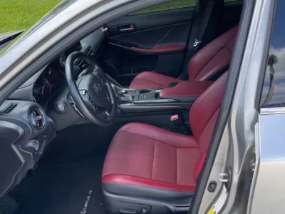 2023 Lexus IS — photo 11 view