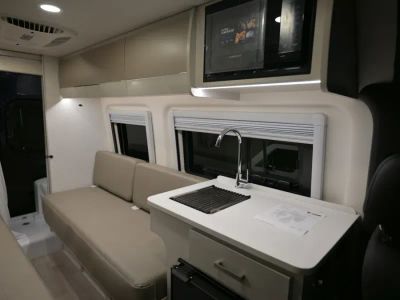 2027 Thor Motor Coach TRANQUILITY — photo 7 view